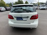 Gebraucht Mercedes B220 Urban 184 PS (135 kW) 2018 Weiß Kleinwagen