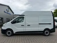 Gebraucht Renault Trafic Komfort 145 PS (106 kW) 2021 Weiß Van / Kleinbus