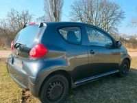 Gebraucht Toyota Aygo 68 PS (50 kW) 2007 Grau Kleinwagen