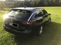 Gebraucht Opel Insignia Edition 136 PS (100 kW) 2018 Grün Kombi