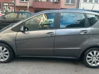 Gebraucht Mercedes A180 116 PS (85 kW) 2012 Gold Kleinwagen