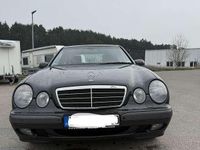 Gebraucht Mercedes E240 Classic 170 PS (125 kW) 2000 Grau Limousine