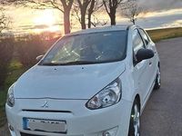 Gebraucht Mitsubishi Space Star 71 PS (52 kW) 2015 Weiß Kleinwagen