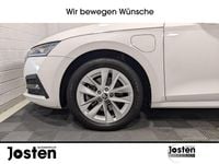 Gebraucht Skoda Octavia Ambition 204 PS (150 kW) 2022 Candyweiss Kombi