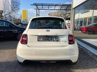 Gebraucht Fiat 500e Basis 86 kW (118 PS) 2023 Colore esterno (arktis weiß) Limousine