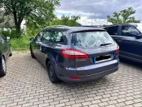 Usado Ford Mondeo Ambiente 125 CV (91 kW) 2008 Plateado Berlina
