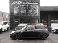 Gebraucht Mini Cooper SD 170 PS (125 kW) 2017 Midnight black metallic Kleinwagen