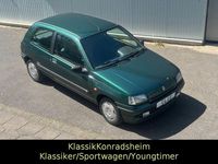 Używany Renault Clio 54 KM (39 kW) 1995 Zielony Hatchback