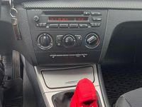 Gebraucht BMW 116 122 PS (89 kW) 2009 Schwarz Kleinwagen