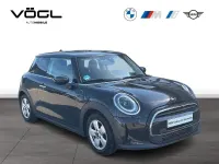 Occasion Mini Cooper Essential 136 PK (100 kW) 2023 Zwart Hatchback