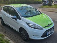 Usata Ford Fiesta Ambiente 60 CV (44 kW) 2012 Bianco Utilitaria