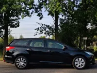Gebraucht Ford Focus 101 PS (74 kW) 2014 Schwarz Limousine