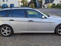 Gebraucht BMW 320 150 PS (110 kW) 2006 Grau Kombi