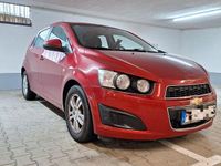 Gebraucht Chevrolet Aveo LT 101 PS (74 kW) 2012 Rot Kleinwagen