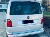 Gebraucht VW Multivan 150 PS (110 kW) 2016 Silber Van