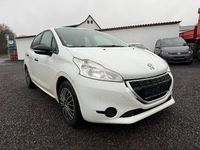 Gebraucht Peugeot 208 Access 68 PS (50 kW) 2014 Weiß Kleinwagen