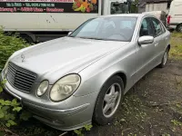 Occasion Mercedes E240 Avantgarde 177 ch (130 kW) 2004 Argent Berline
