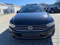 Gebraucht VW Passat 122 PS (89 kW) 2022 Schwarz Kombi