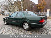 Gebraucht Mercedes E320 Avantgarde 224 PS (164 kW) 1998 Grün Limousine