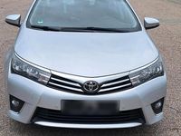 Gebraucht Toyota Corolla 132 PS (97 kW) 2015 Silber Limousine