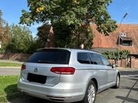 Gebraucht VW Passat 150 PS (110 kW) 2019 Silber Kombi