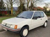 Gebraucht Peugeot 205 60 PS (44 kW) 1990 Weiß Kleinwagen
