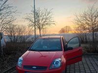 Gebraucht Ford Fiesta 59 PS (43 kW) 2006 Rot Kleinwagen