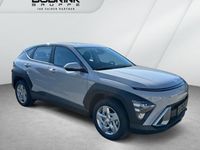 Neu Hyundai Kona Select 150 PS (110 kW) 2026 Grau SUV