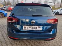 Używany VW Passat 150 KM (110 kW) 2023 Niebieski Kombi