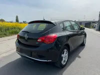 Second-hand Opel Astra 110 CP (80 kW) 2013 Negru Hatchback
