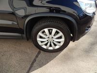Gebraucht VW Tiguan Team 140 PS (102 kW) 2011 Deep black perleffekt SUV