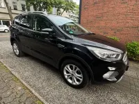 Usado Ford Kuga Cool & Connect 150 HP (110 kW) 2018 Preto SUV
