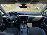 Gebraucht VW Passat Elegance 150 PS (110 kW) 2019 Blau Kombi
