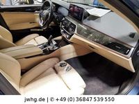 Gebraucht BMW 520 Sport Line 190 PS (139 kW) 2023 Arctic race blue Kombi