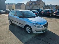 Gebraucht Skoda Fabia 60 PS (44 kW) 2010 Silber Kleinwagen