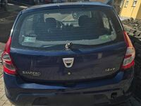 Second-hand Dacia Sandero 75 CP (55 kW) 2009 Albastru Hatchback