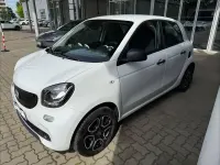 Gebraucht Smart ForFour Electric Drive 60 kW (82 PS) 2019 Weiß Limousine