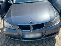Gebraucht BMW 318 2005 Grau Limousine