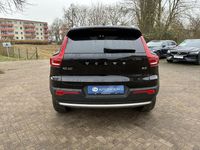 Nowe Volvo XC40 Core 163 KM (119 kW) 2025 Czarny SUV