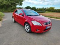 Second-hand Kia Ceed 143 CP (105 kW) 2008 Roșu Hatchback