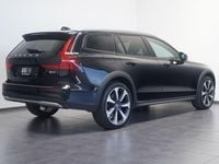 Gebraucht Volvo V60 CC Ultimate 197 PS (144 kW) 2024 Schwarz Kombi