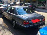 Gebraucht Mercedes E230 132 PS (97 kW) 1989 Grau Limousine
