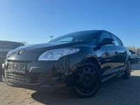 Gebraucht Renault Mégane III 101 PS (74 kW) 2011 Schwarz Kombi