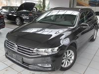 Gebraucht VW Passat 150 PS (110 kW) 2022 Grau Limousine
