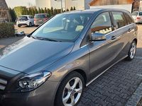 Gebraucht Mercedes B180 122 PS (89 kW) 2014 Grau Van / Kleinbus