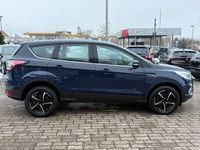 Gebraucht Ford Kuga Trend 182 PS (133 kW) 2017 Blau SUV
