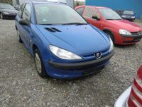 Gebraucht Peugeot 206 60 PS (44 kW) 2001 Blau Kleinwagen