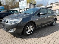 Gebraucht Opel Astra 140 PS (102 kW) 2010 Grau Limousine