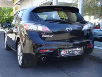 Używany Mazda 3 90th Anniversary 105 KM (77 kW) 2010 Czarny Sedan/Limuzyna
