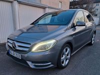 Gebraucht Mercedes B180 109 PS (80 kW) 2012 Grau Van / Kleinbus